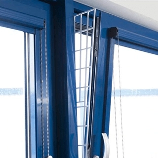 protection chat fenêtre oscillo battante